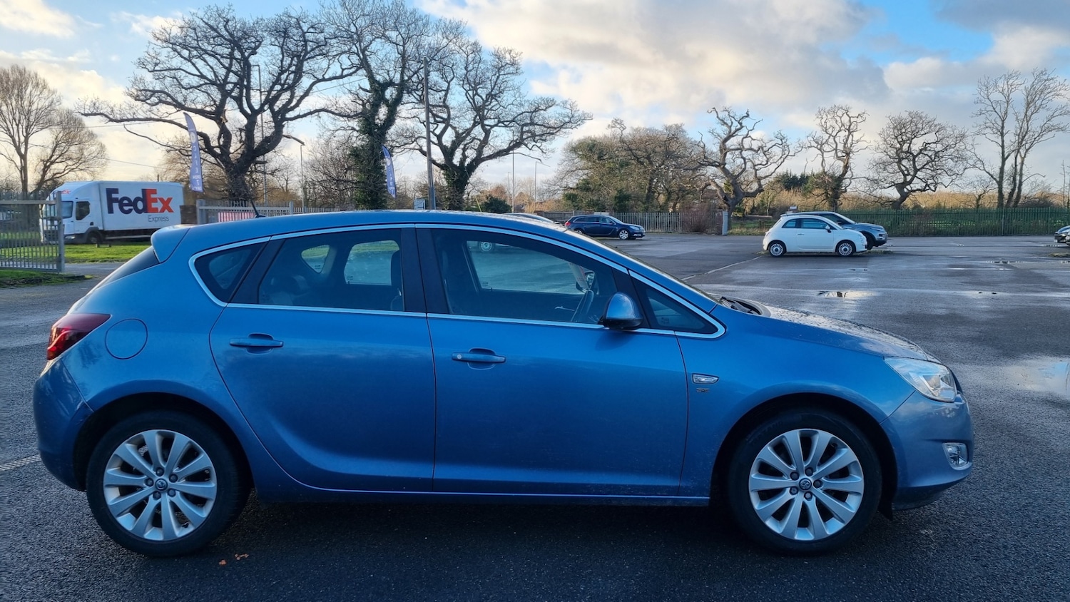 Used Vauxhall Astra 2010 for sale - 77093761: Photo 3