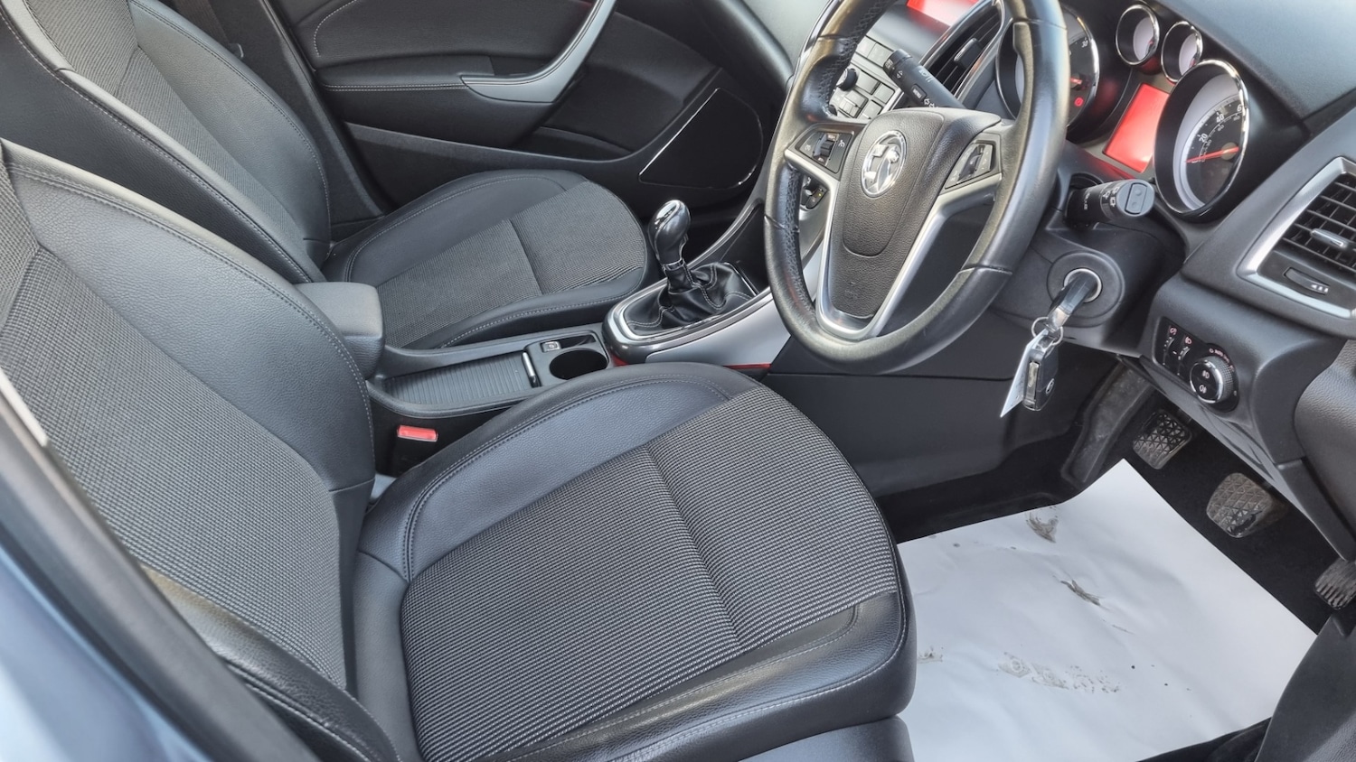 Used Vauxhall Astra 2010 for sale - 77093761: Photo 7