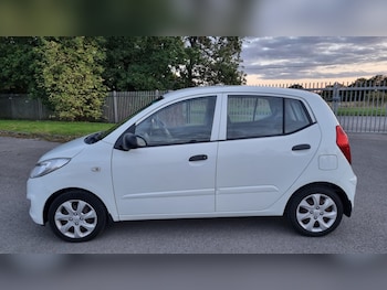 Used Hyundai i10 2013 for sale - 76057247: Photo