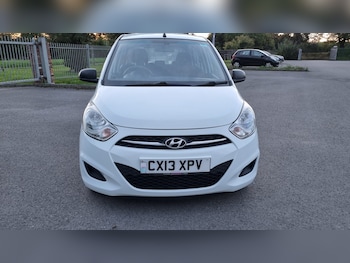 Used Hyundai i10 2013 for sale - 76057247: Photo