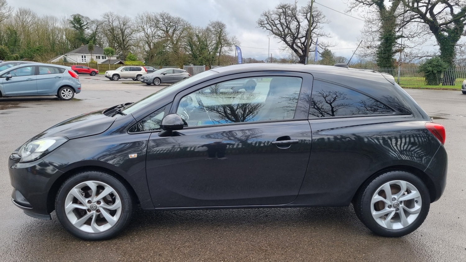 Used Vauxhall Corsa 2015 for sale - 77476677: Photo 3