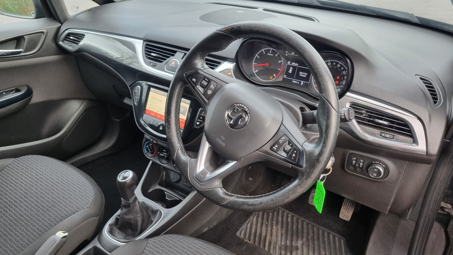 Used Vauxhall Corsa 2015 for sale - 77476677: Photo 9