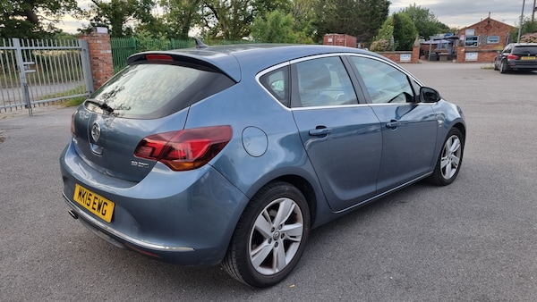 Used Vauxhall Astra for sale - 75278137: Photo 2