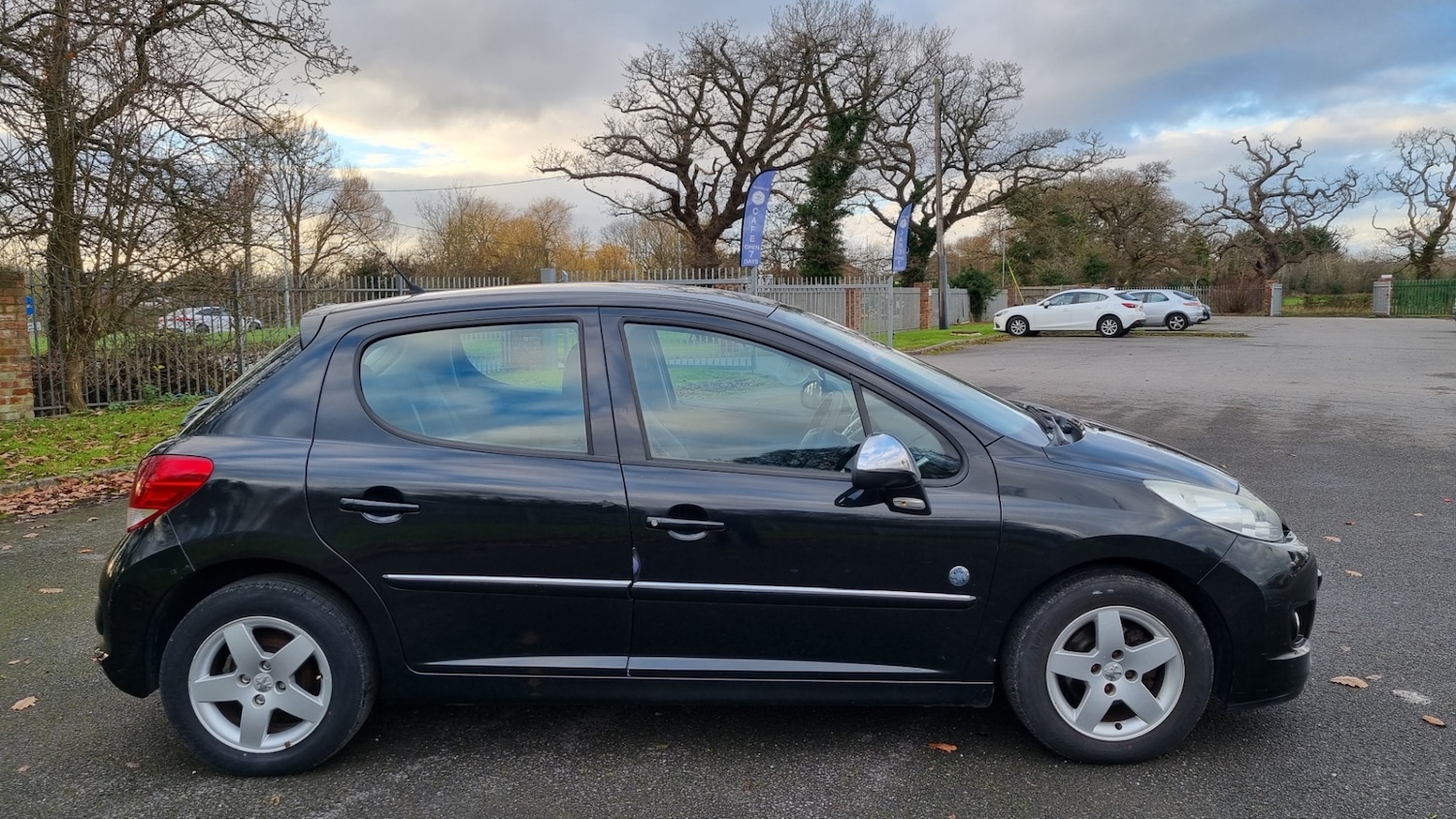 Used Peugeot 207 2011 for sale - 76906246: Photo 3