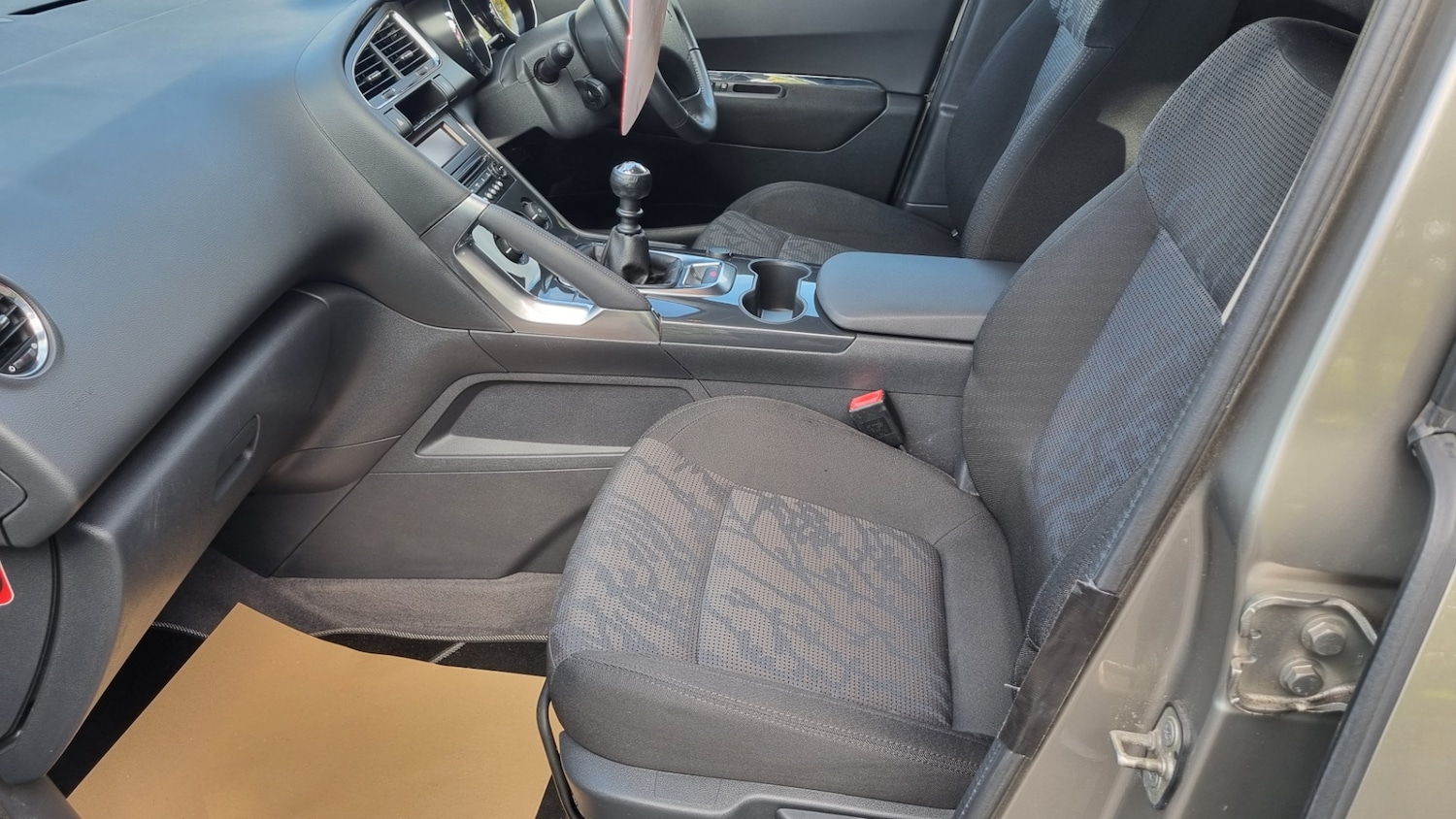 Used Peugeot 3008 2011 for sale - 76221849: Photo 9