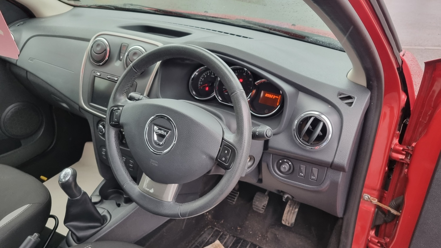 Used Dacia Sandero Stepway 2015 for sale - 77063233: Photo 12