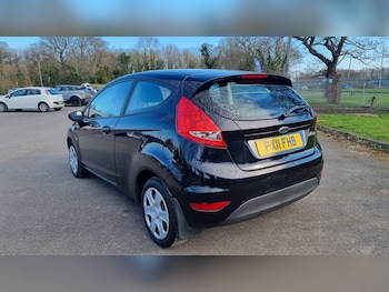 Used Ford Fiesta 2011 for sale - 77877980: Photo