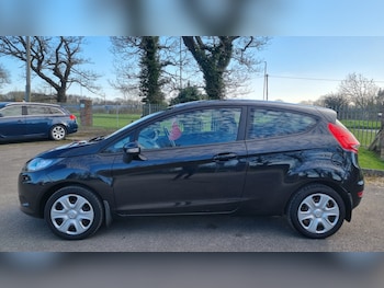 Used Ford Fiesta 2011 for sale - 77877980: Photo