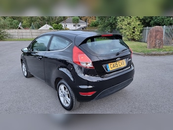 Used Ford Fiesta 2015 for sale - 75938402: Photo