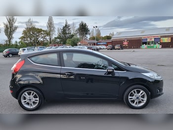 Used Ford Fiesta 2015 for sale - 75938402: Photo
