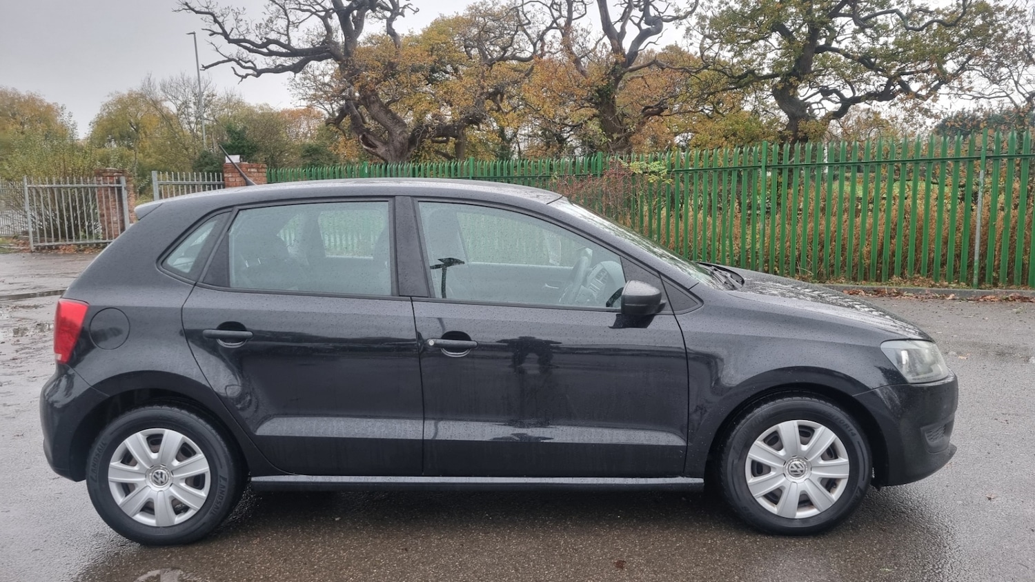 Used Volkswagen Polo 2010 for sale - 76555273: Photo 3