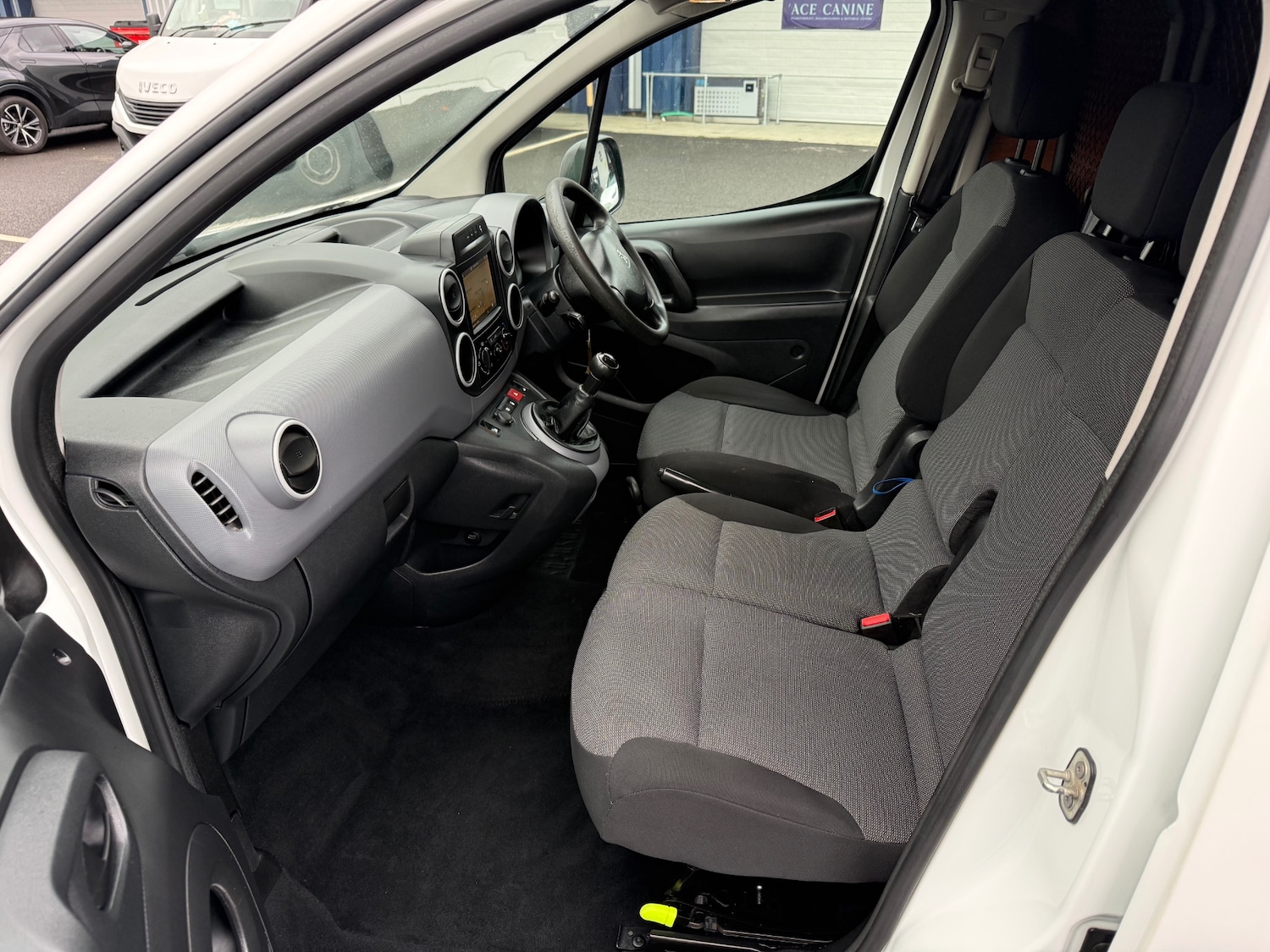 Used Peugeot Partner 2018 for sale - 77412401: Photo 11