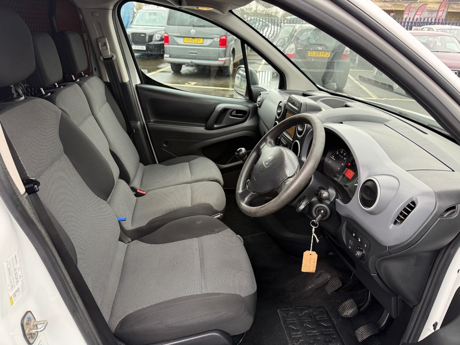 Used Peugeot Partner 2018 for sale - 77412401: Photo 14