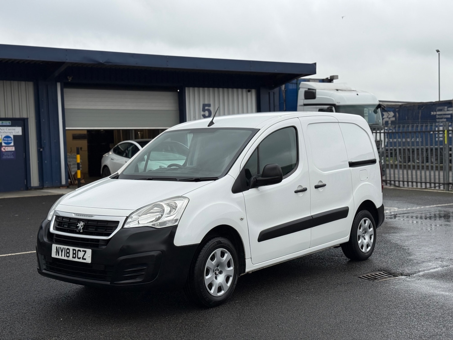 Used Peugeot Partner 2018 for sale - 77412401: Photo 8