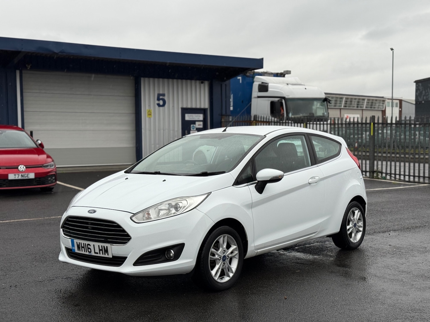 Used Ford Fiesta 2016 for sale - 76426102: Photo 2