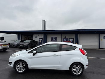 Used Ford Fiesta 2016 for sale - 76426102: Photo