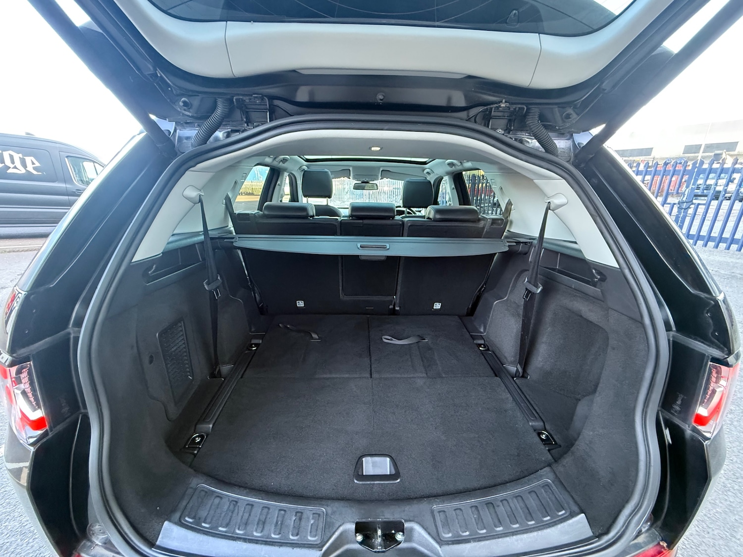 Used Land Rover Discovery Sport 2015 for sale - 76471415: Photo 10