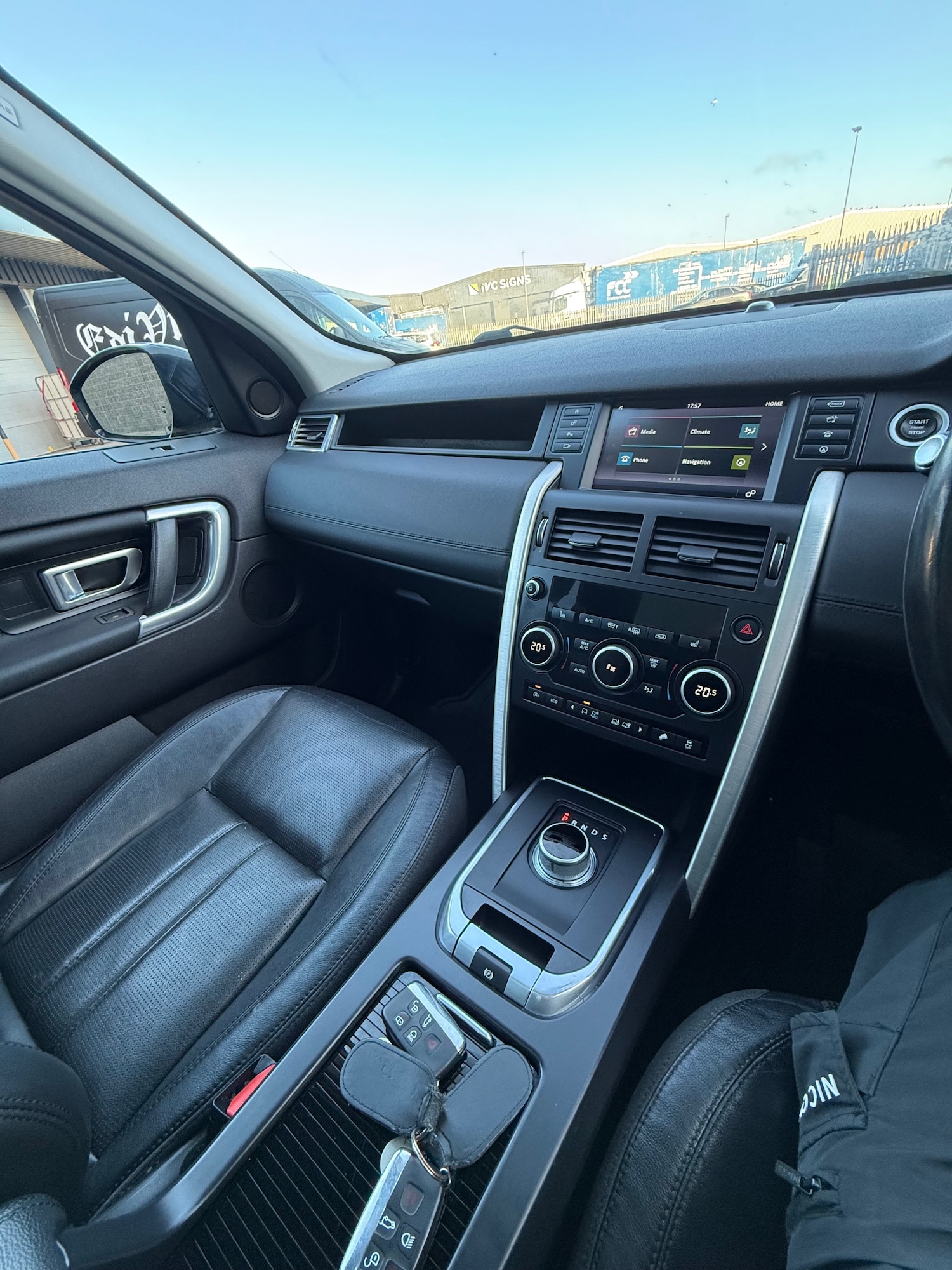 Used Land Rover Discovery Sport 2015 for sale - 76471415: Photo 16