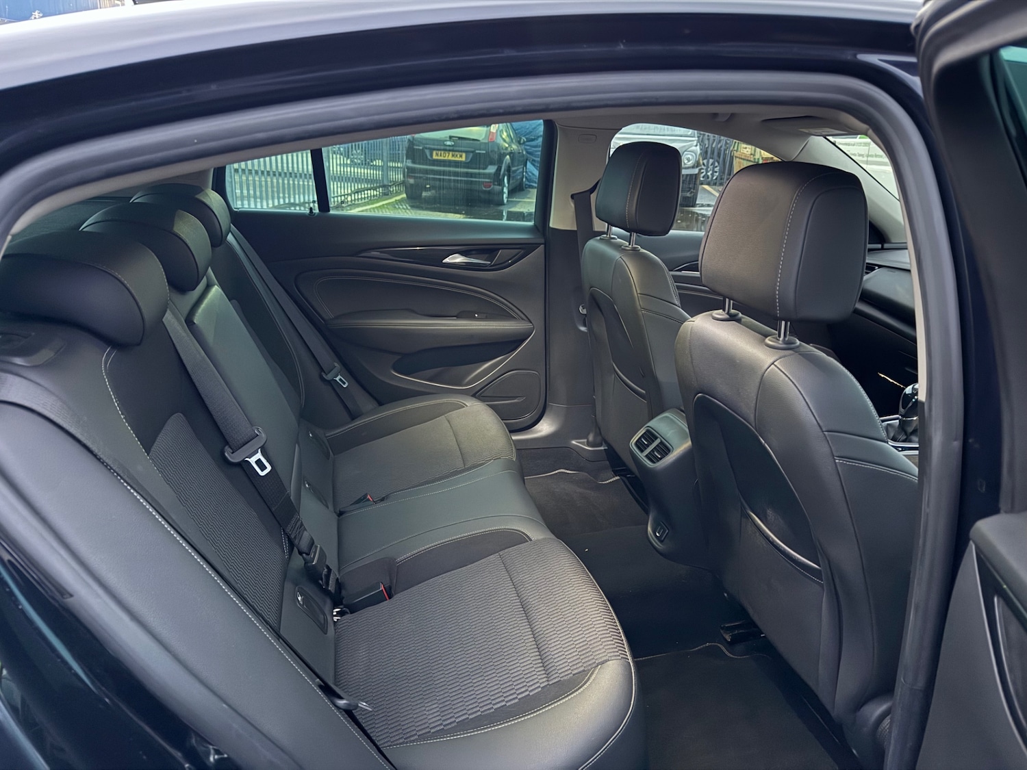 Used Vauxhall Insignia 2017 for sale - 76897150: Photo 12