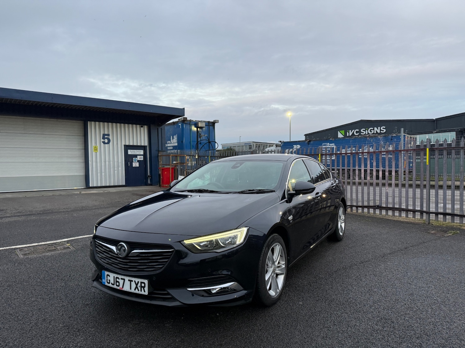 Used Vauxhall Insignia 2017 for sale - 76897150: Photo 4