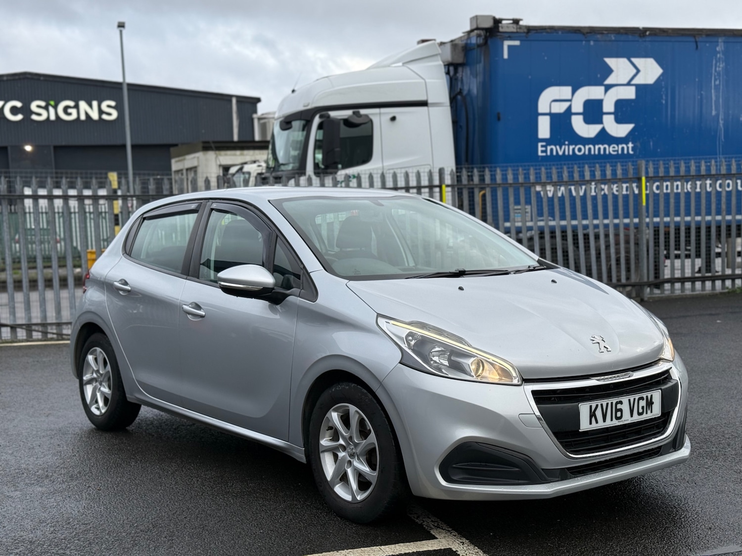 Used Peugeot 208 2016 for sale - 77310895: Photo 11