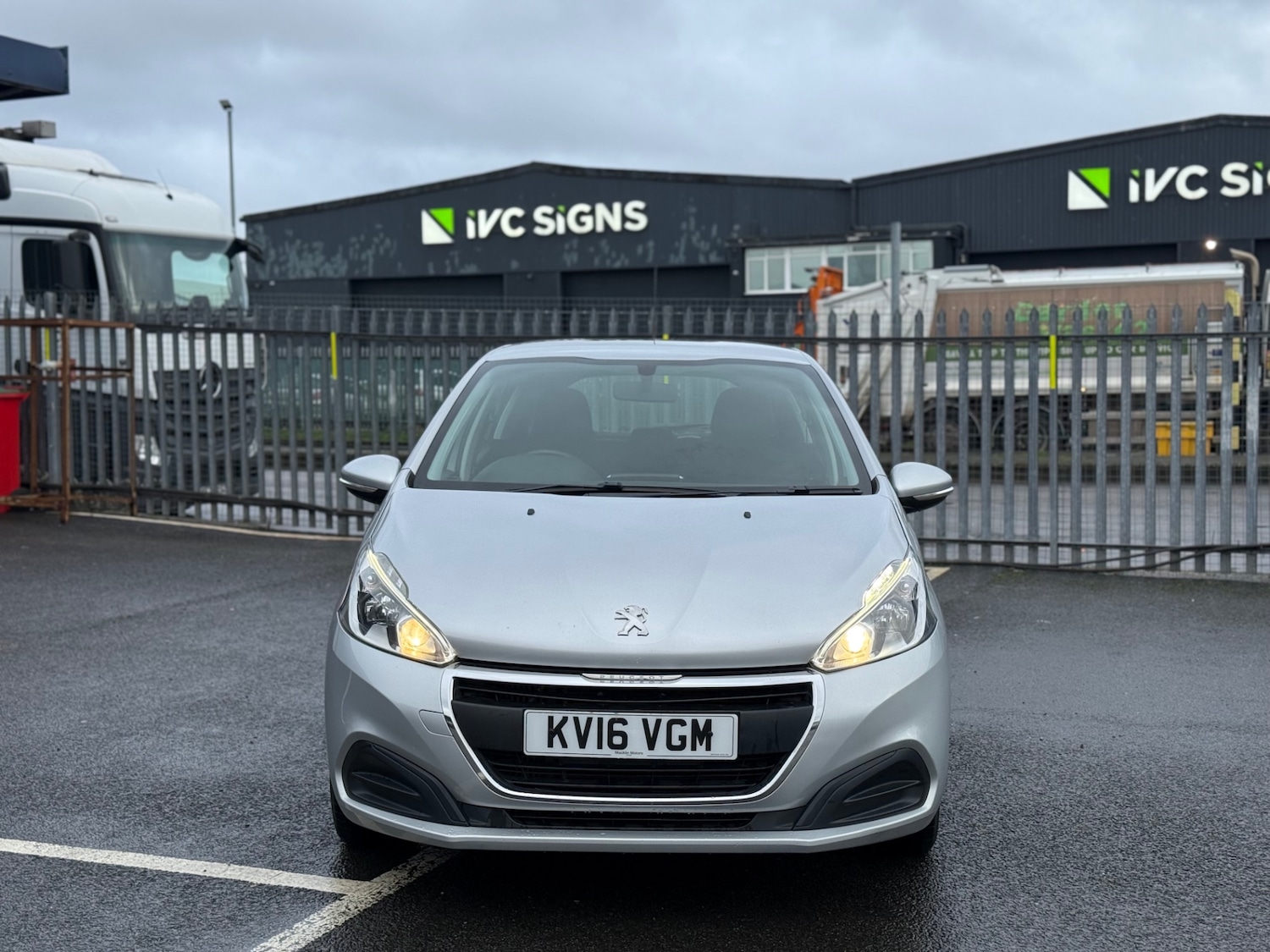 Used Peugeot 208 2016 for sale - 77310895: Photo 22