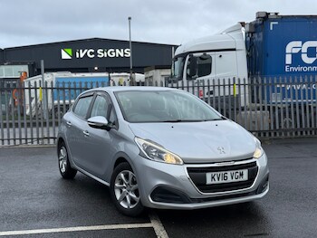 Used Peugeot 208 2016 for sale - 77310895: Photo