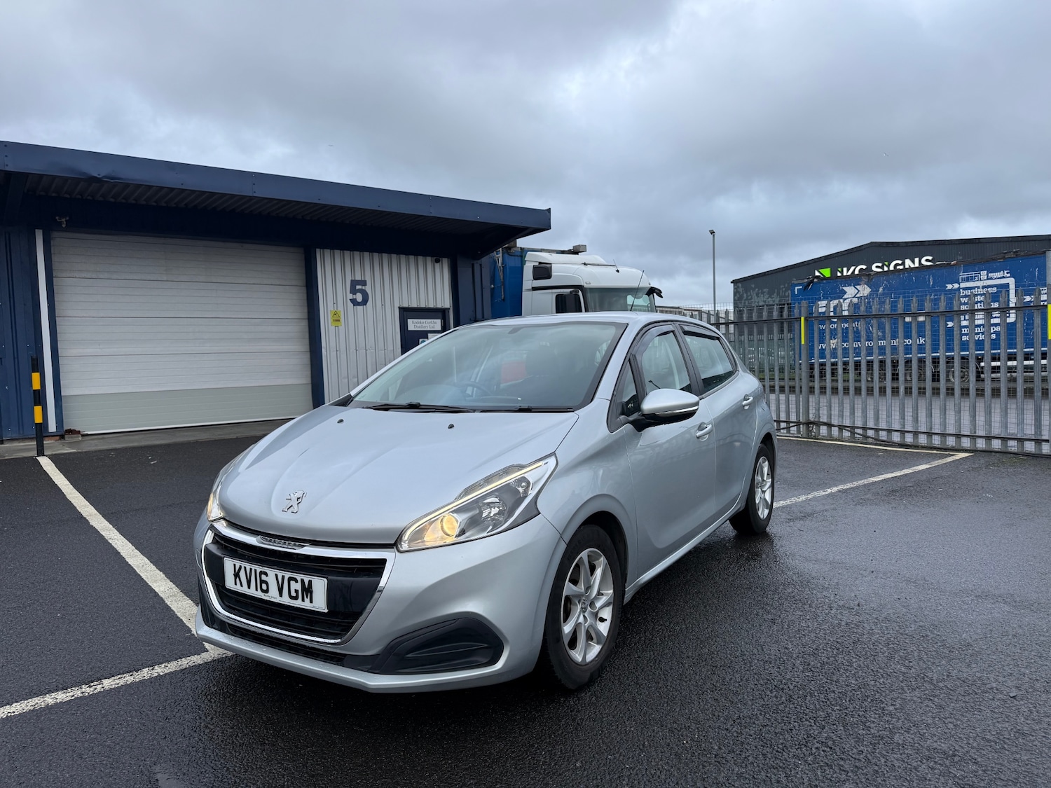 Used Peugeot 208 2016 for sale - 77310895: Photo 5