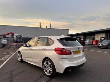 Used BMW 2 Series 2015 for sale - 76472076: Photo