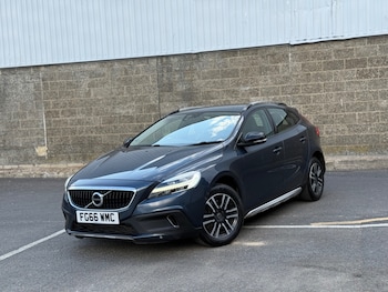 Used Volvo V40 2016 for sale - 79395578: Photo