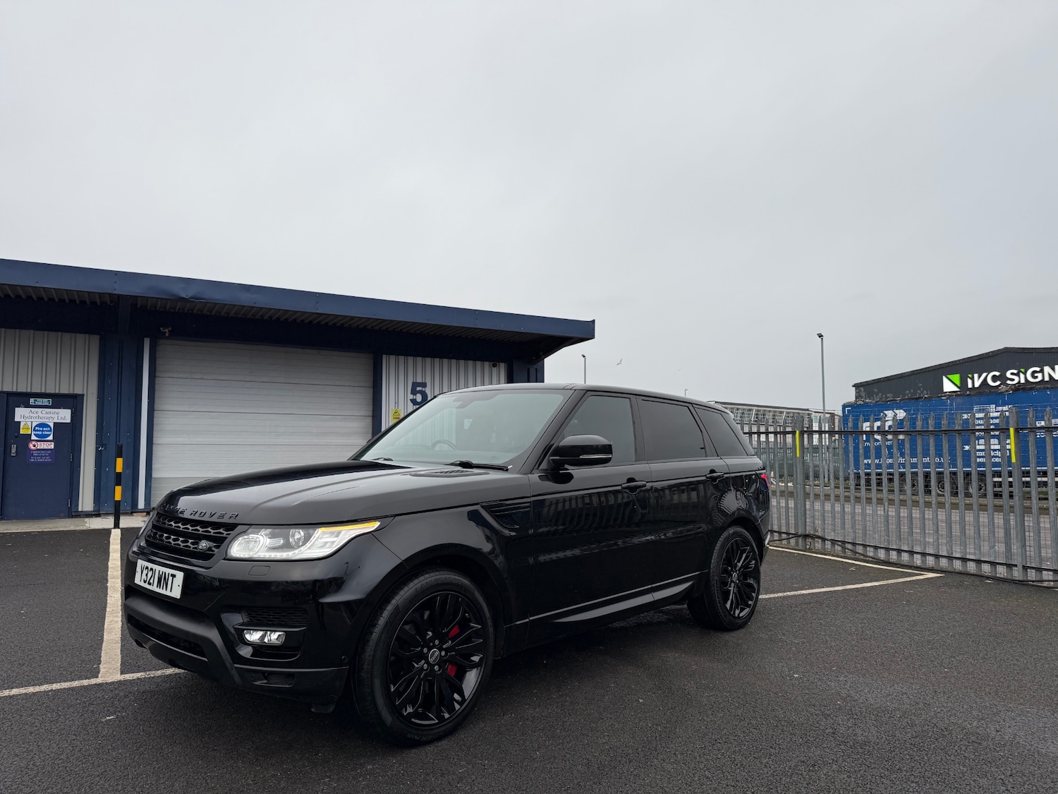 Used Land Rover Range Rover Sport 2013 for sale - 78064609: Photo 2