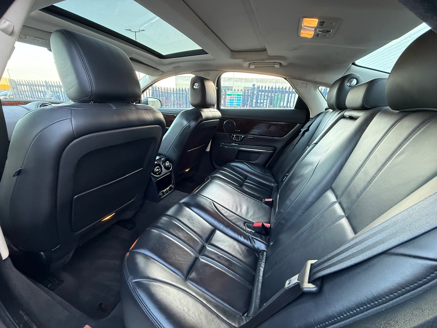 Used Jaguar XJ 2014 for sale - 78064533: Photo 16