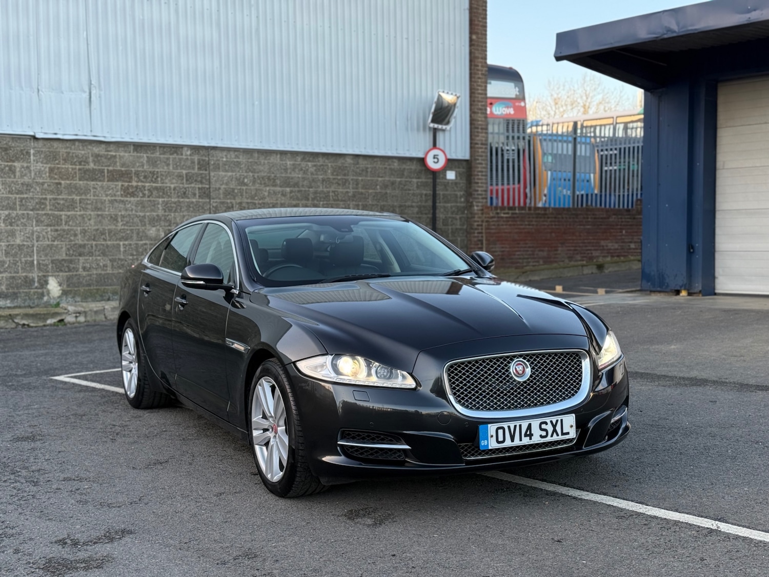 Used Jaguar XJ 2014 for sale - 78064533: Photo 24