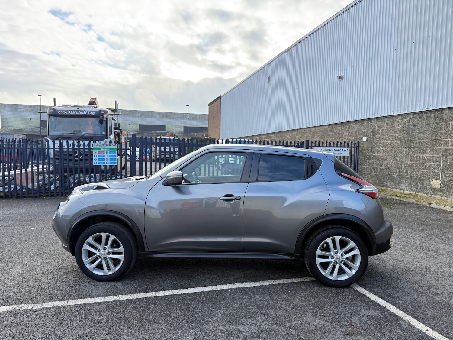 Used Nissan Juke 2016 for sale - 77310467: Photo 4