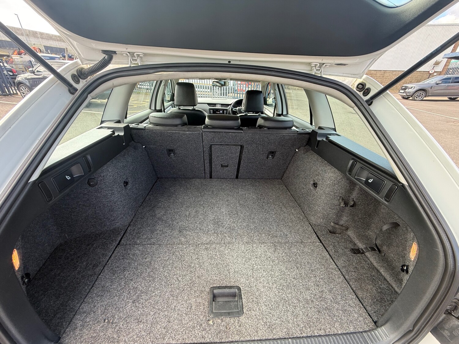 Used Skoda Octavia 2014 for sale - 77906992: Photo 13