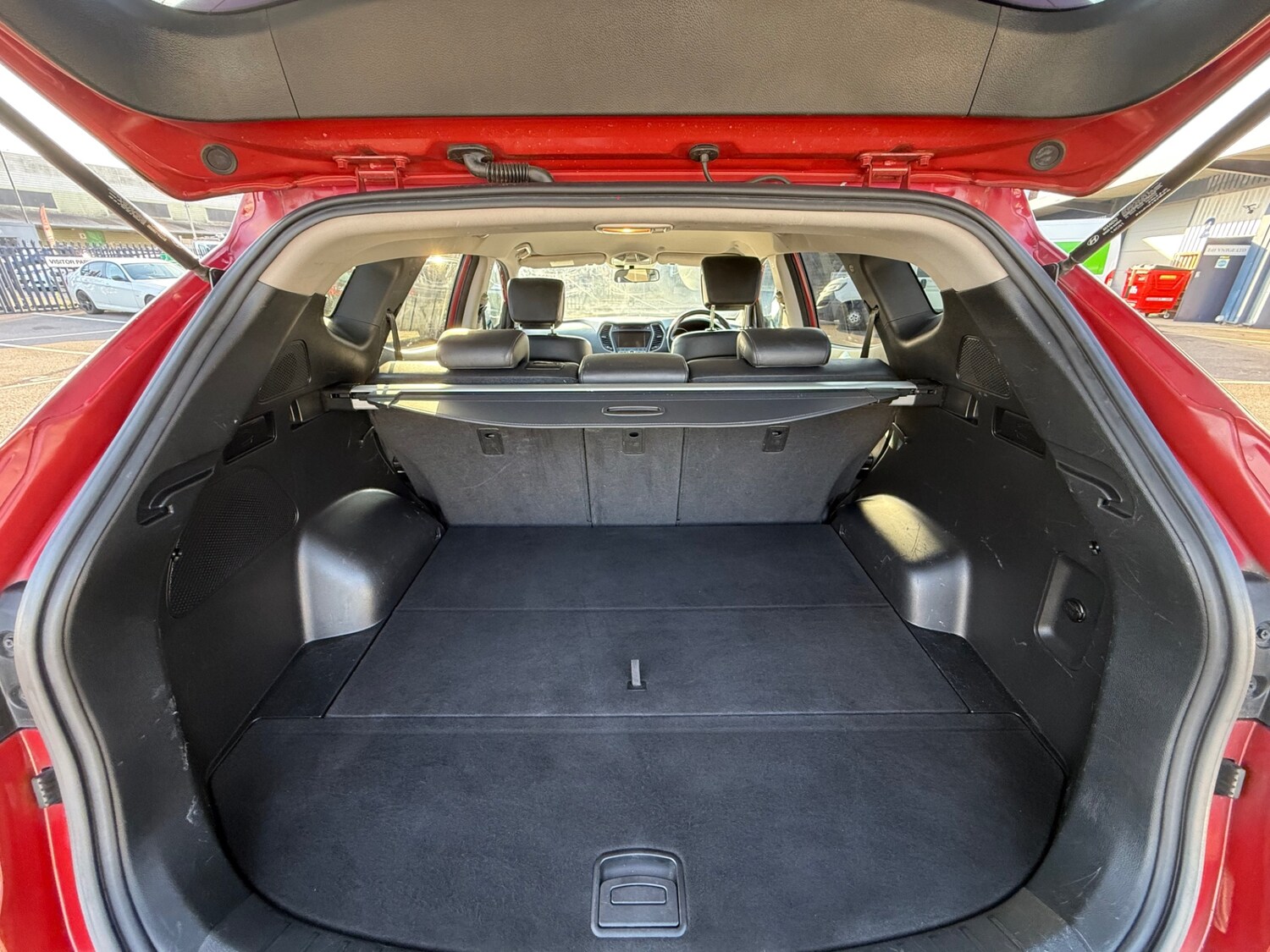 Used Hyundai Santa Fe 2014 for sale - 77998112: Photo 18