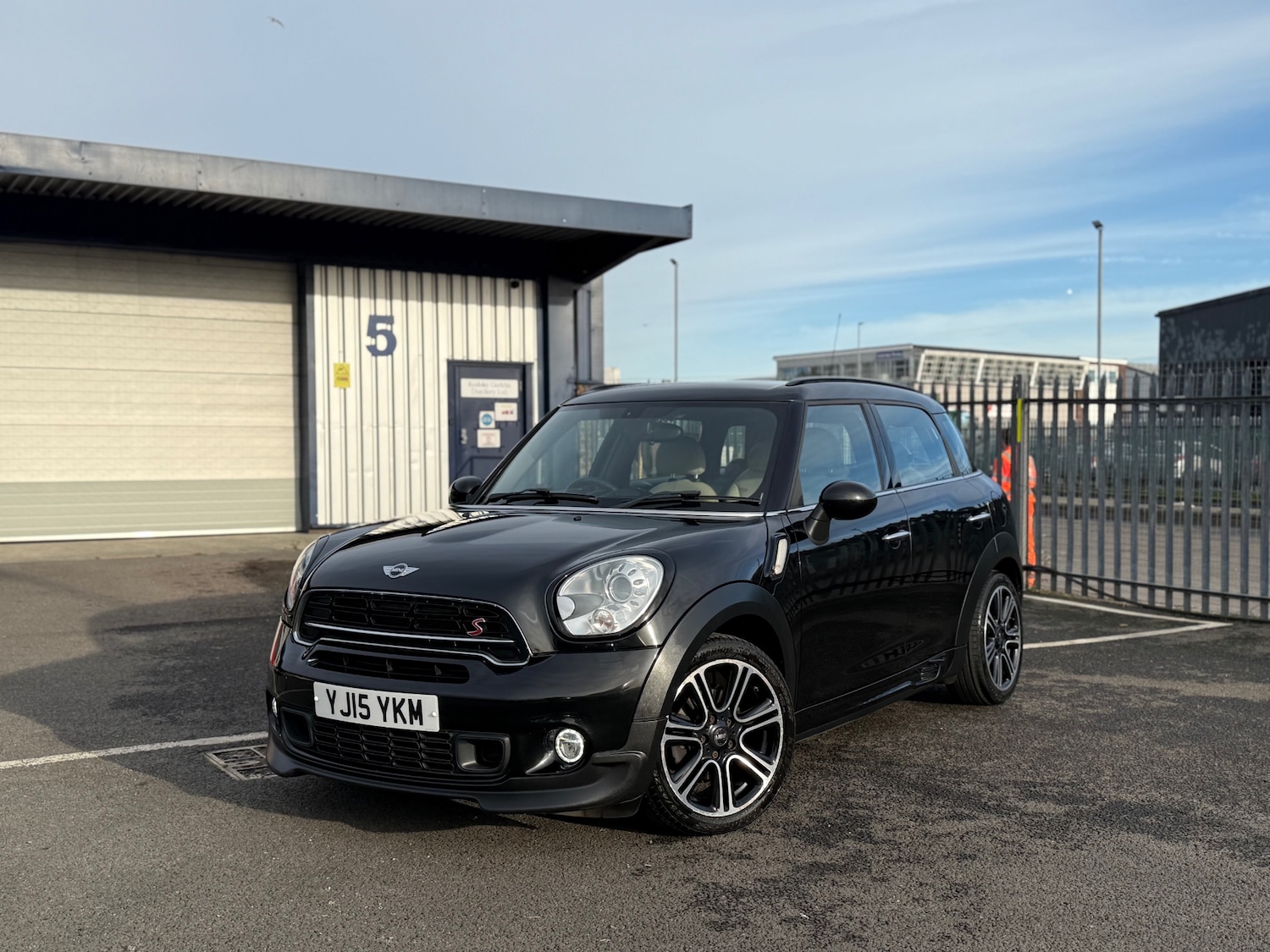 Used MINI Countryman 2015 for sale - 77008891: Photo 2
