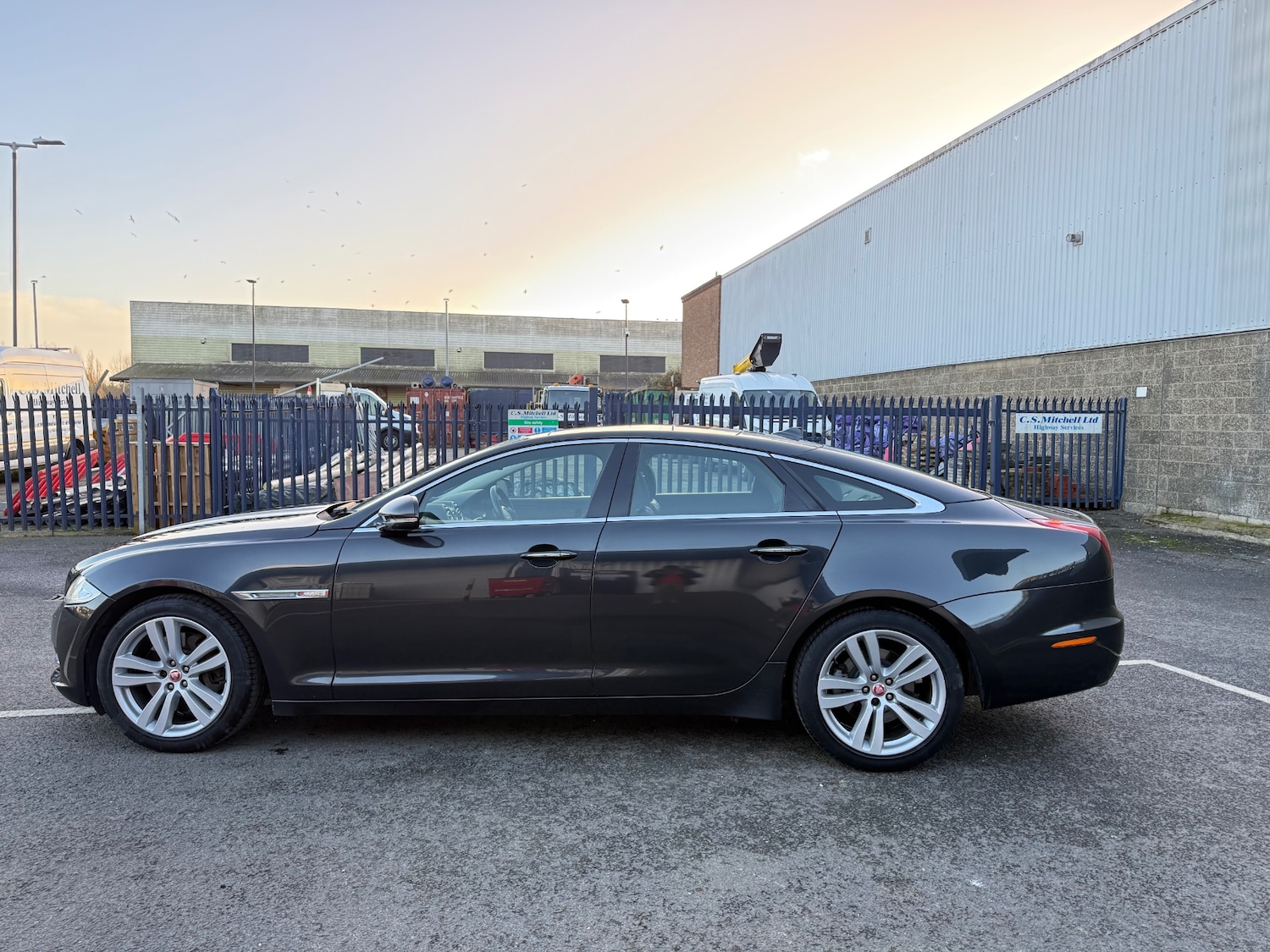 Used Jaguar XJ 2014 for sale - 76897304: Photo 10
