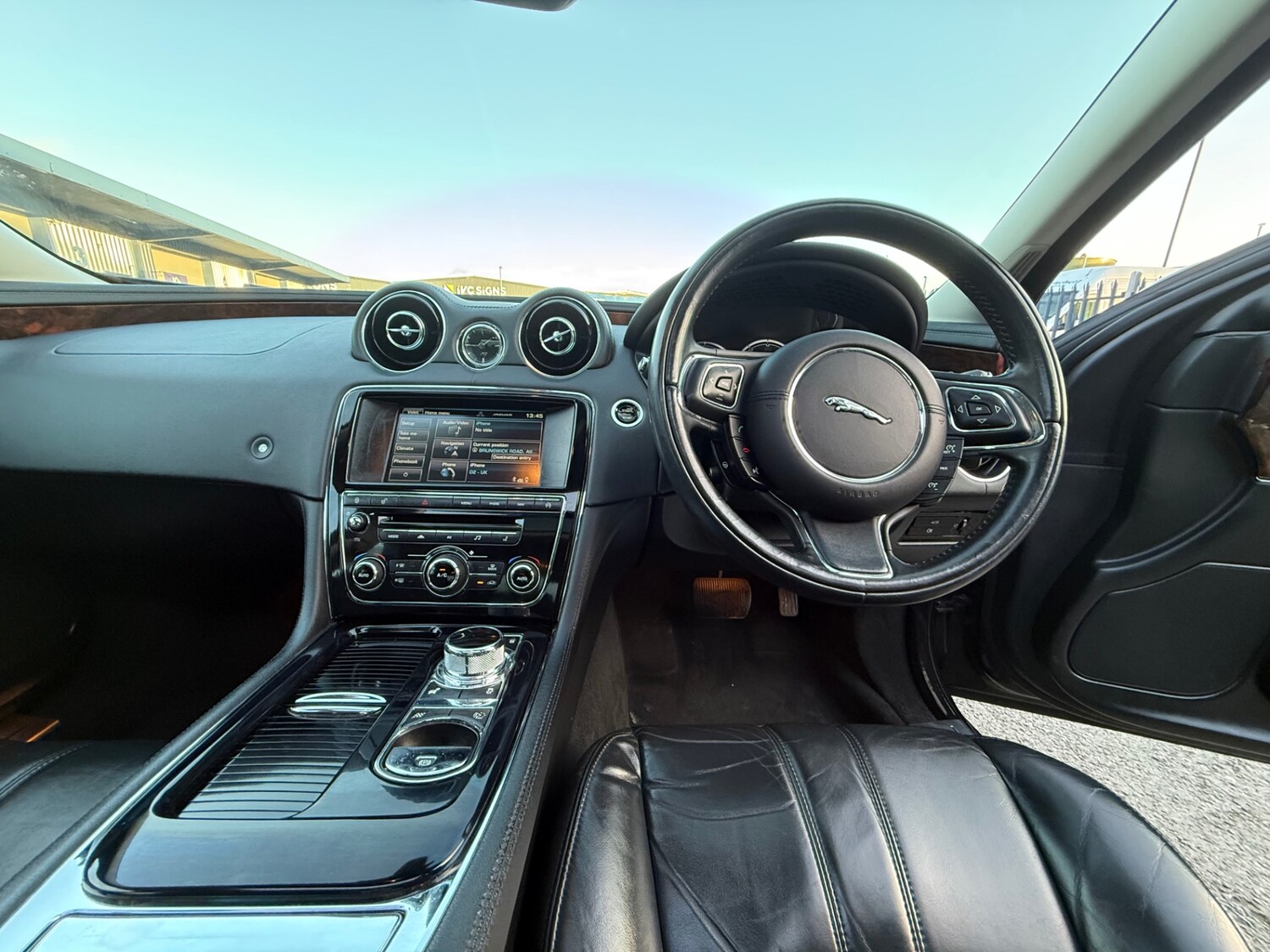 Used Jaguar XJ 2014 for sale - 76897304: Photo 21