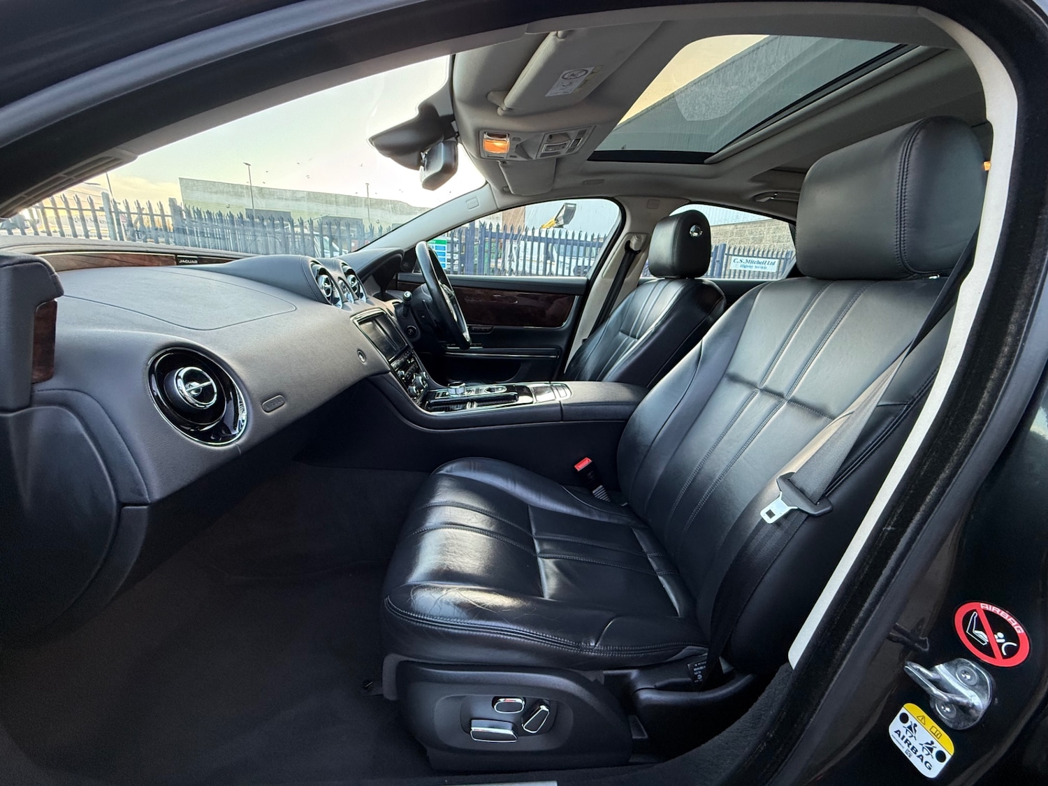 Used Jaguar XJ 2014 for sale - 76897304: Photo 22