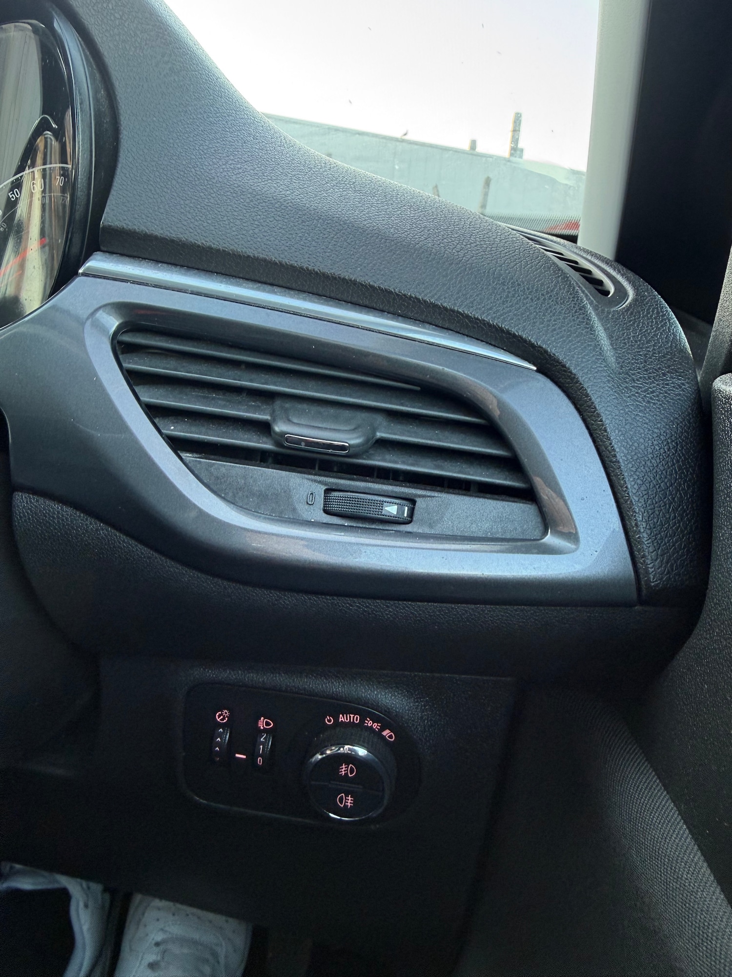 Used Vauxhall Corsa 2016 for sale - 77947350: Photo 17