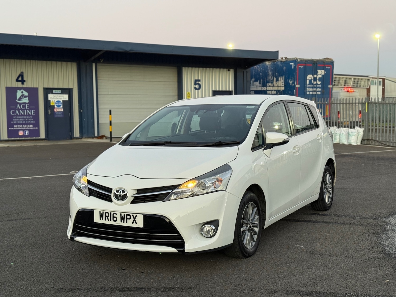 Used Toyota Verso 2016 for sale - 76605992: Photo 1