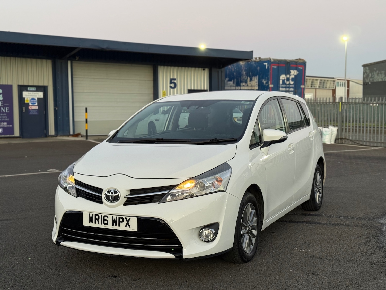 Used Toyota Verso 2016 for sale - 76605992: Photo 25