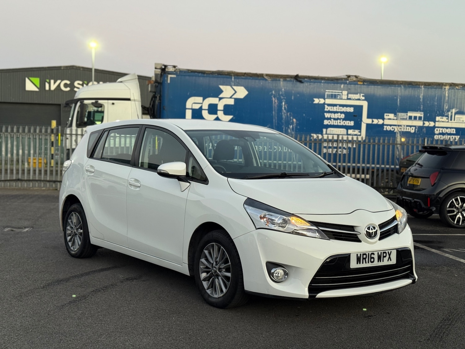 Used Toyota Verso 2016 for sale - 76605992: Photo 28