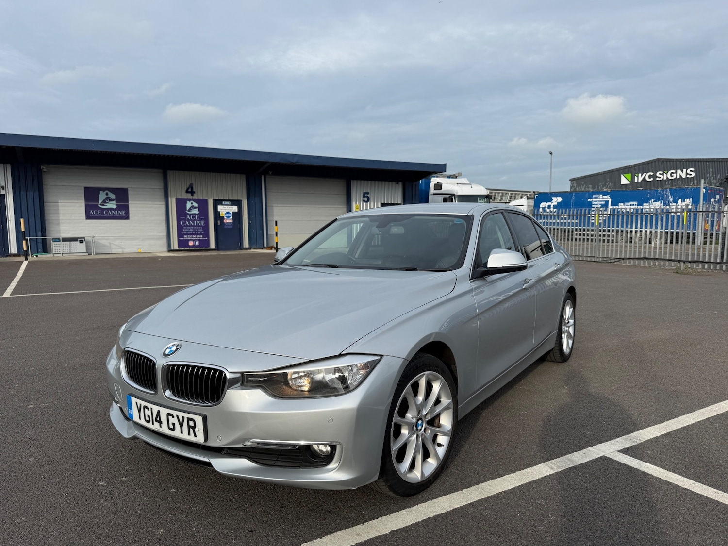 Used BMW 3 Series 2014 for sale - 76149858: Photo 2