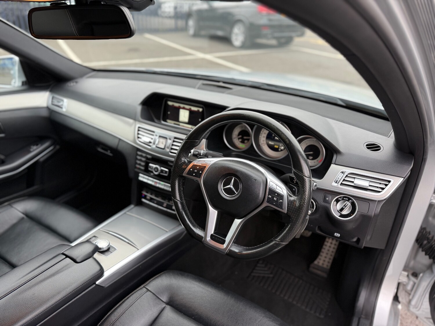 Used Mercedes-Benz E Class 2014 for sale - 77998311: Photo 14