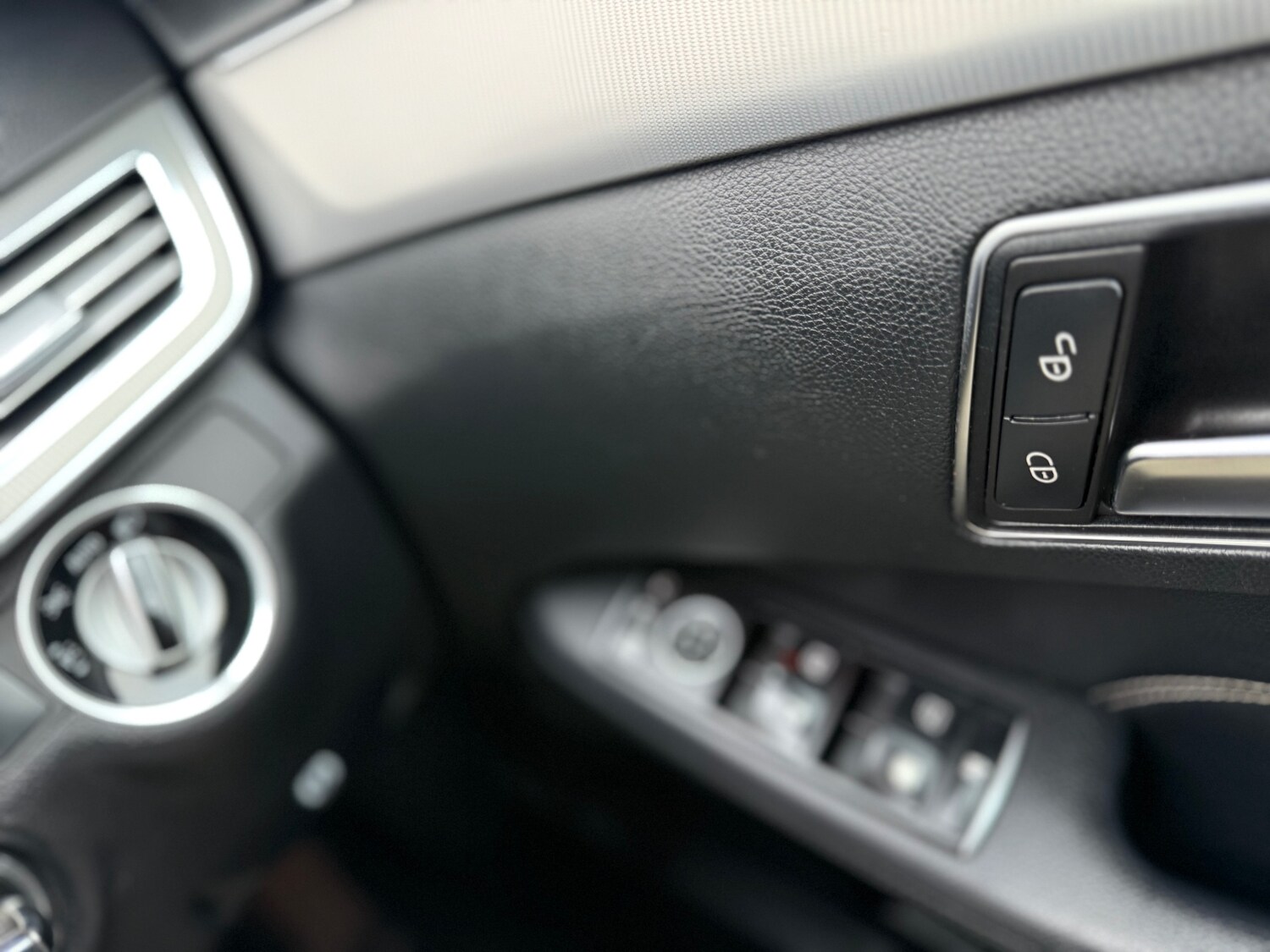 Used Mercedes-Benz E Class 2014 for sale - 77998311: Photo 23