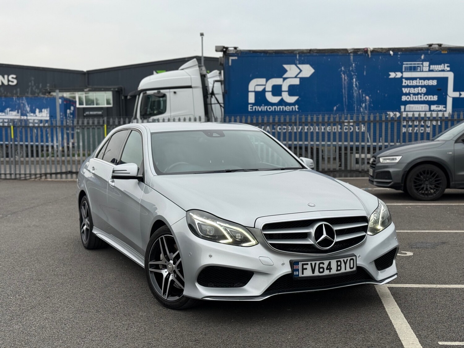 Used Mercedes-Benz E Class 2014 for sale - 77998311: Photo 4