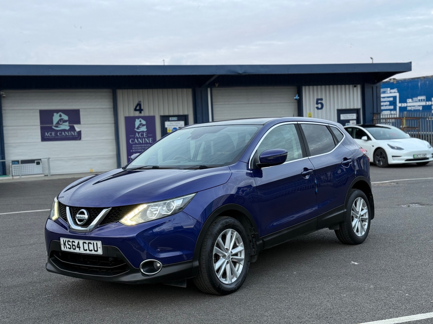 Used Nissan Qashqai 2015 for sale - 76391144: Photo 2