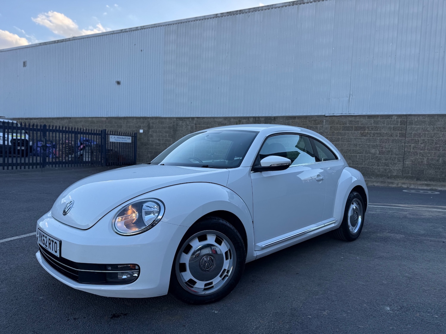 Used Volkswagen Beetle 2012 for sale - 78118375: Photo 2